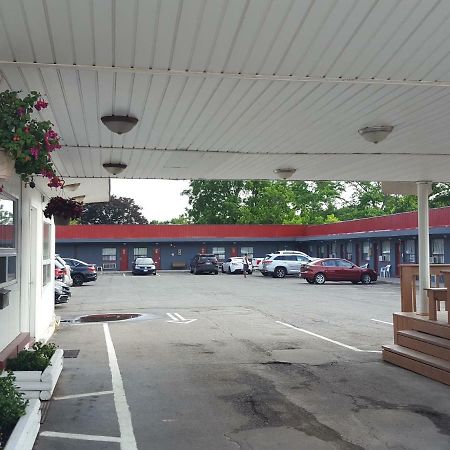 Niagara Inn&Suites Luaran gambar
