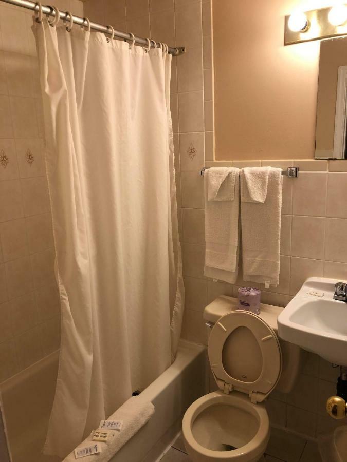 Niagara Inn&Suites Luaran gambar